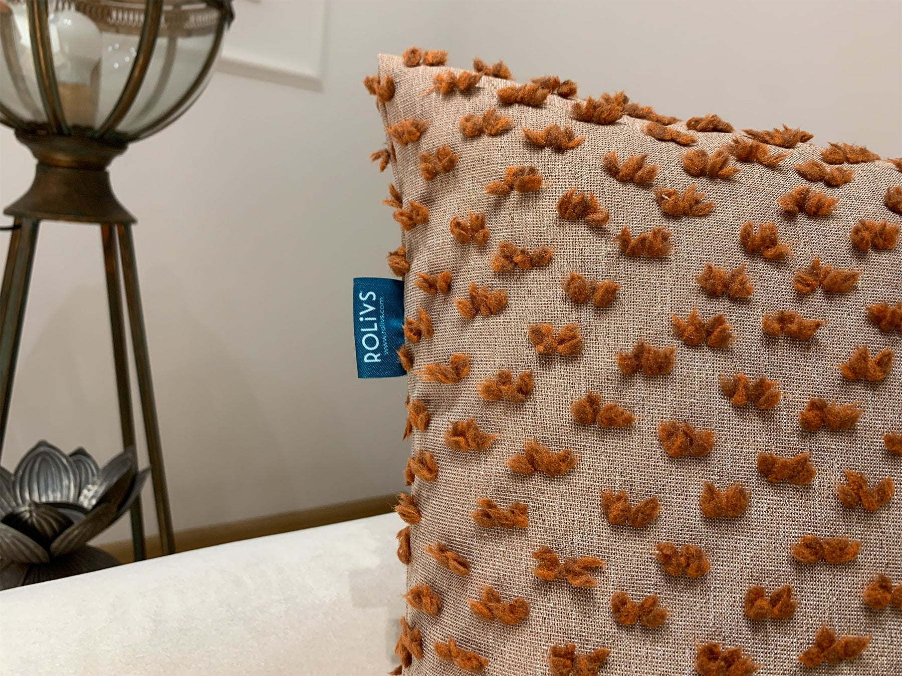 Rolivs Dila Kırlent Kılıfı 47x47 cm | Kabartmalı Dokulu Modern Yastık Kılıfı