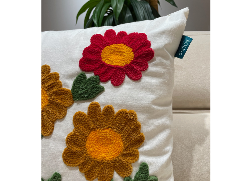 Rolivs Arelia Çiçek Bahçesi Kırlent 47x47 cm | Nakış Detaylı Punch Dekoratif Yastık