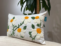 Papatya Punch Kırlent – El İşçiliği Çiçek Desenli 30x50 (NK 2669) 47x47cm