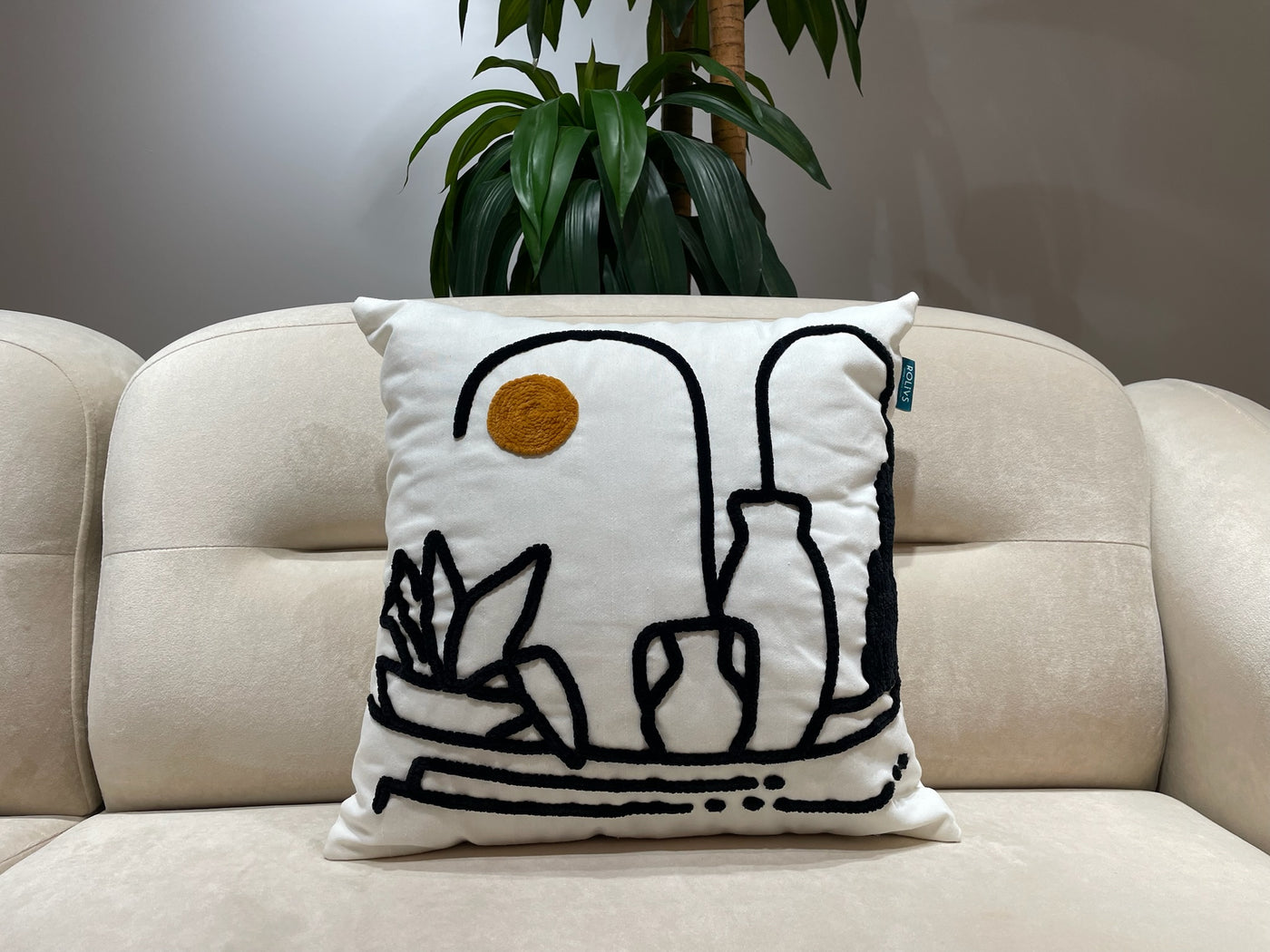 Rolivs Contour Kırlent 47x47 cm | Line Art Punch Modern Yastık 2100