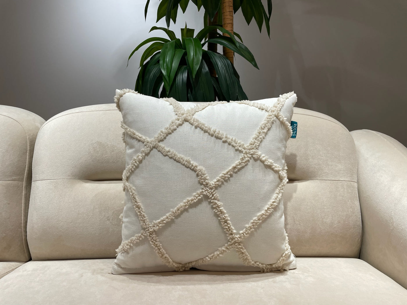 Rolivs Alven Kırlent 47x47 cm | Cream Texture Punch Dekoratif Yastık