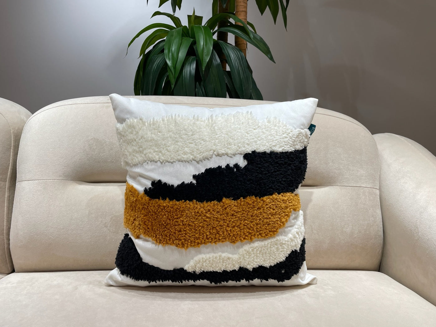Rolivs Zentro Kırlent 47x47 cm | Modern Çizgili Punch Dekoratif Yastık