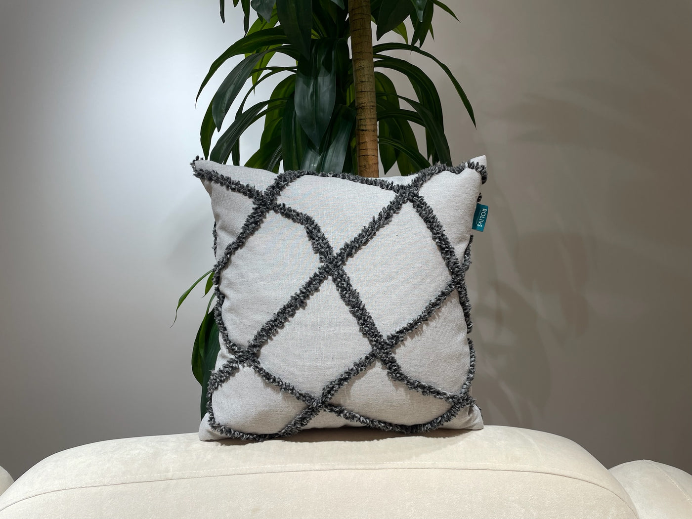 Rolivs Sofen Kırlent 47x47 cm | Cream Texture Punch Dekoratif Yastık