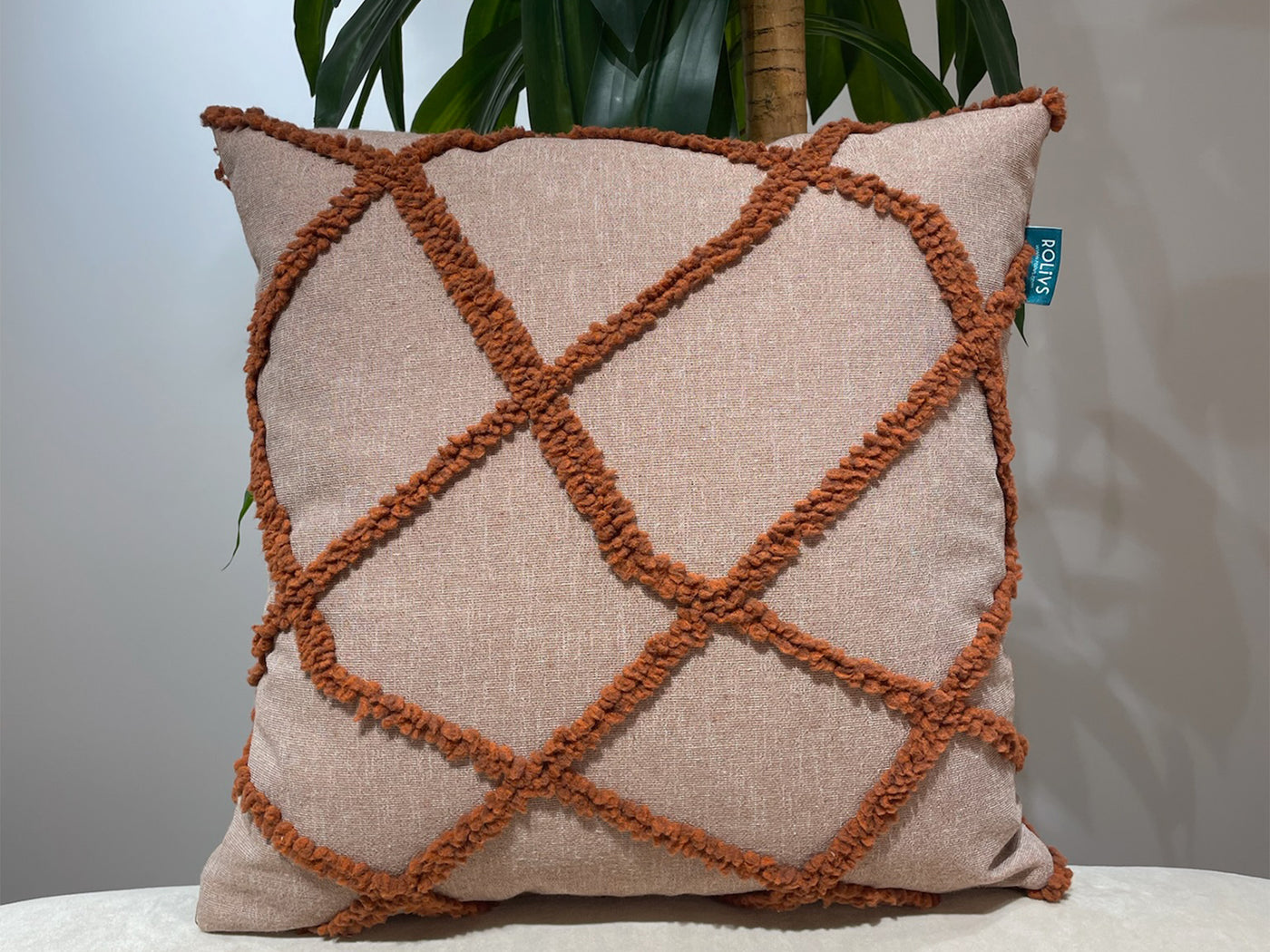 Rolivs Zerun Kırlent 47x47 cm | Cream Texture Punch Modern Yastık